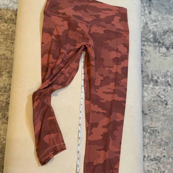 Lululemon Athletica Pink Camo Align Leggings Size 10 - Picture 3 of 5